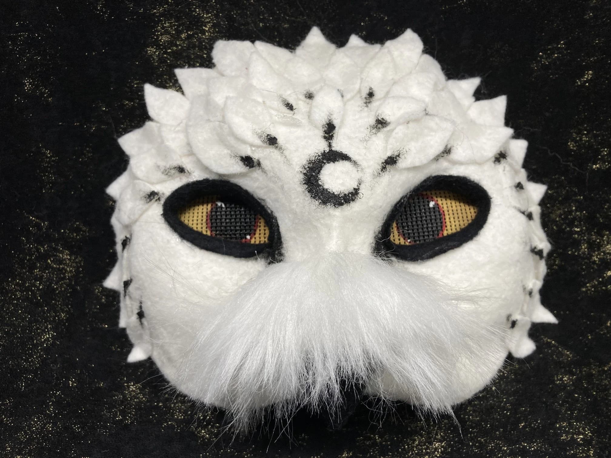 Ilustración de un therian búho en shifts